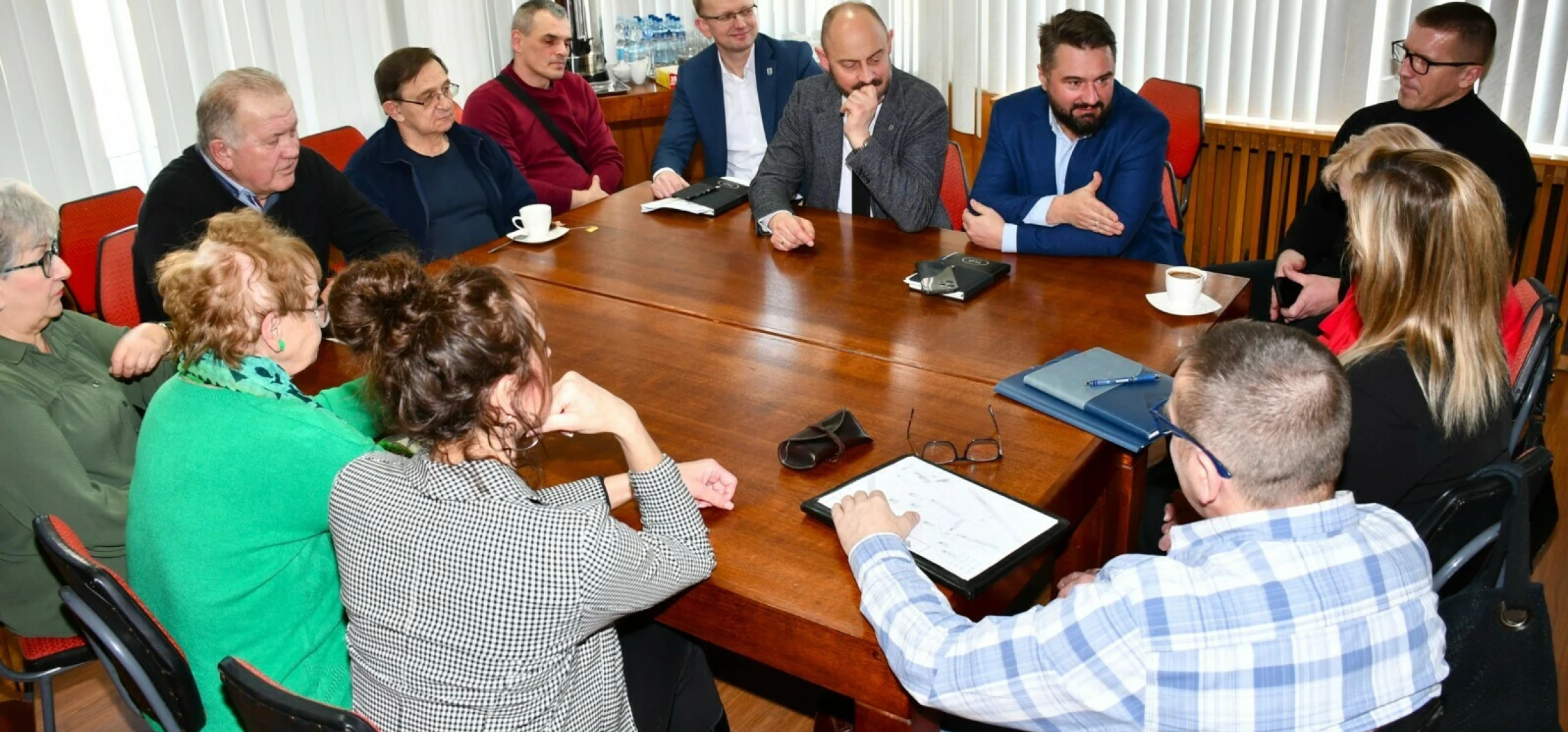 Pakość - Nowe wiaty śmietnikowe i więcej zieleni na osiedlu przy ul. Mogileńskiej