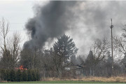 Kłęby dymu nad Kłopotem. Paliła się altana