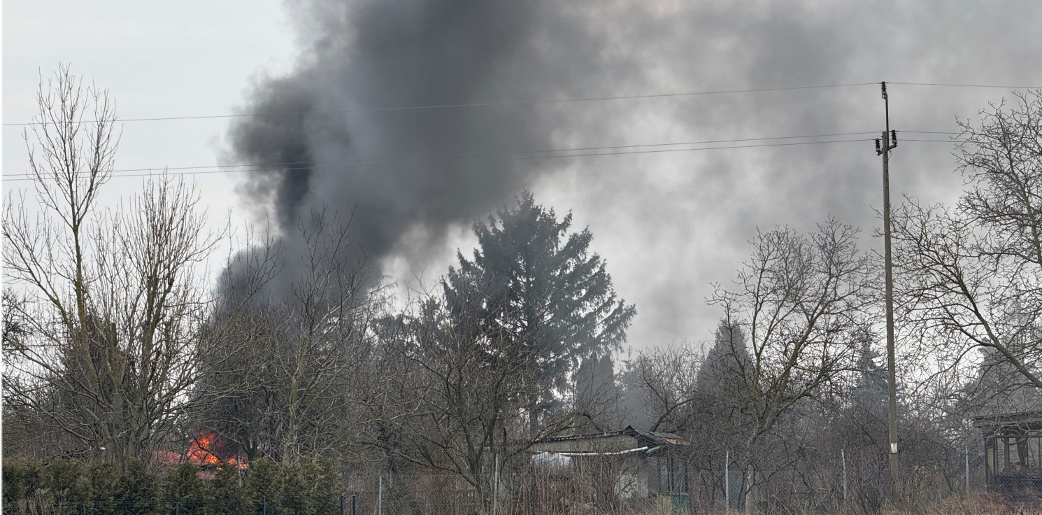Inowrocław - Kłęby dymu nad Kłopotem. Paliła się altana