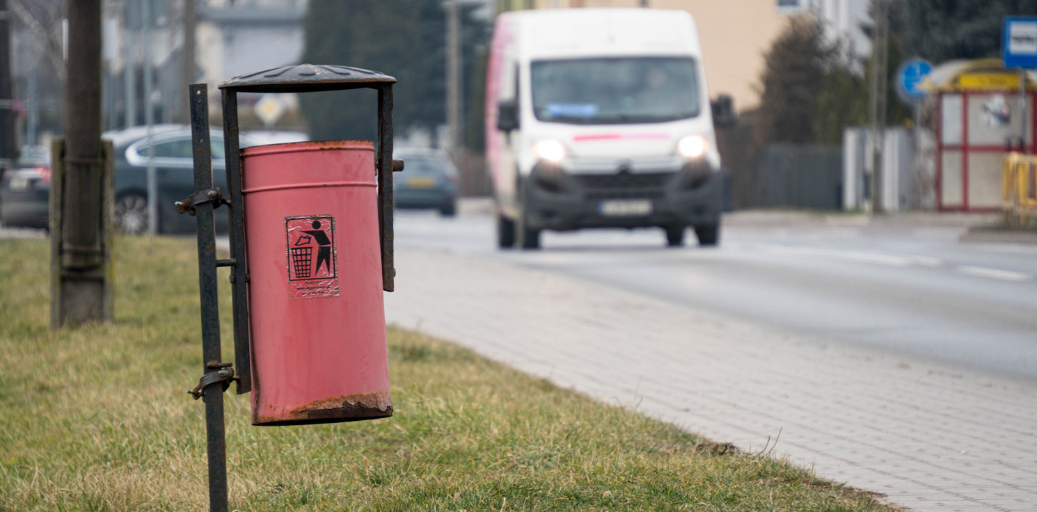 Inowrocław - List do redakcji: “nie ma gdzie wrzucić papierka po cukierku”