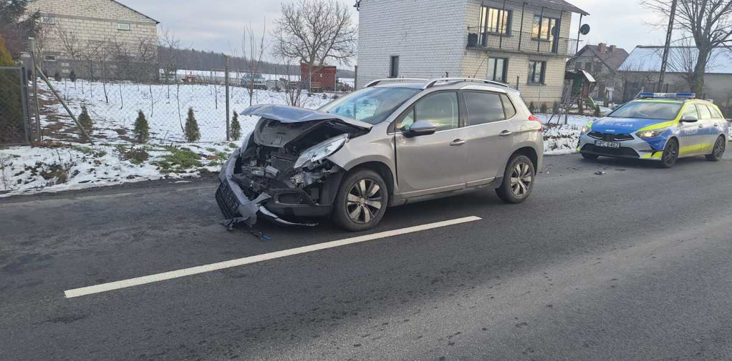 Mogilno - Peugeotem skasowała tył audi. Przyczyna prozaiczna