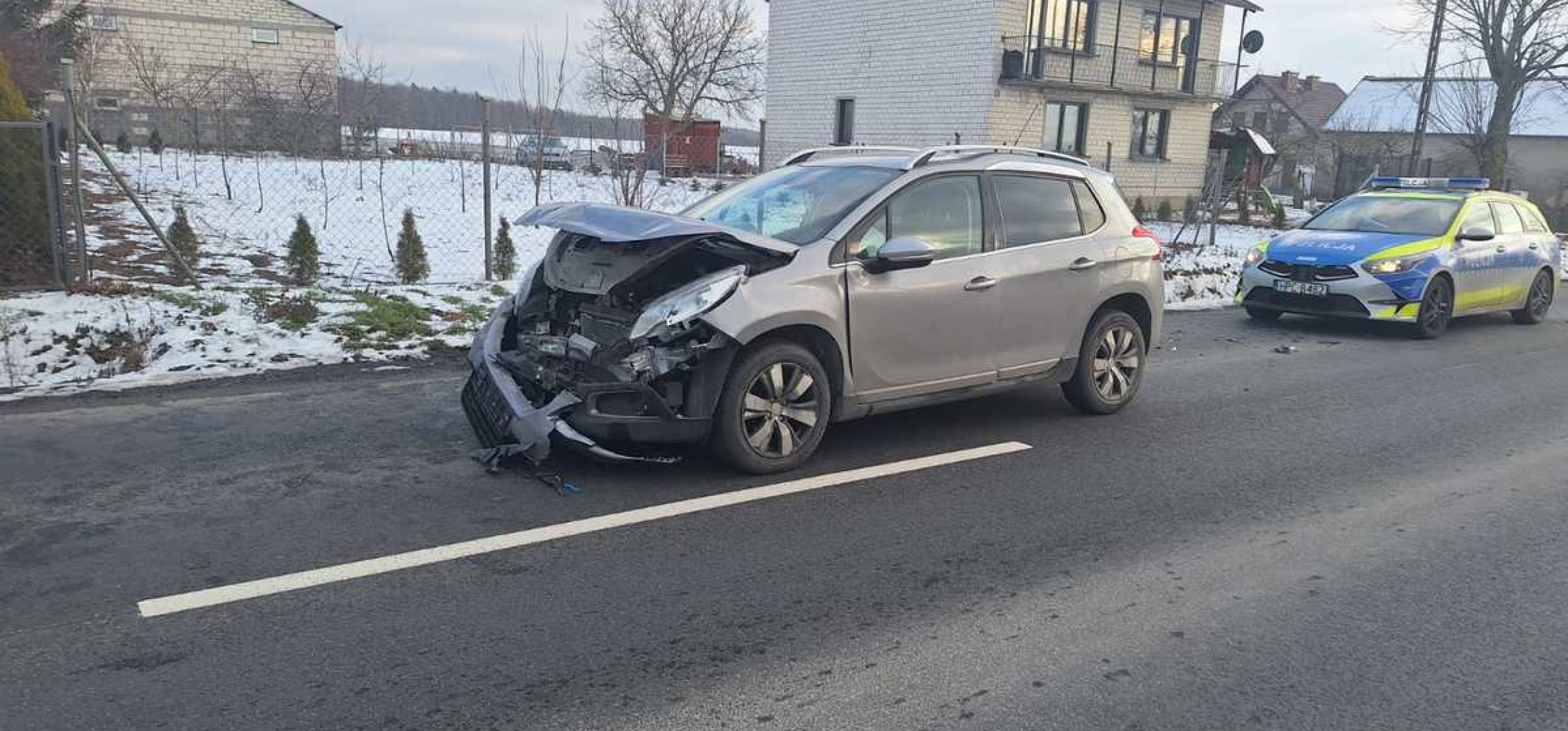 Mogilno - Peugeotem skasowała tył audi. Przyczyna prozaiczna