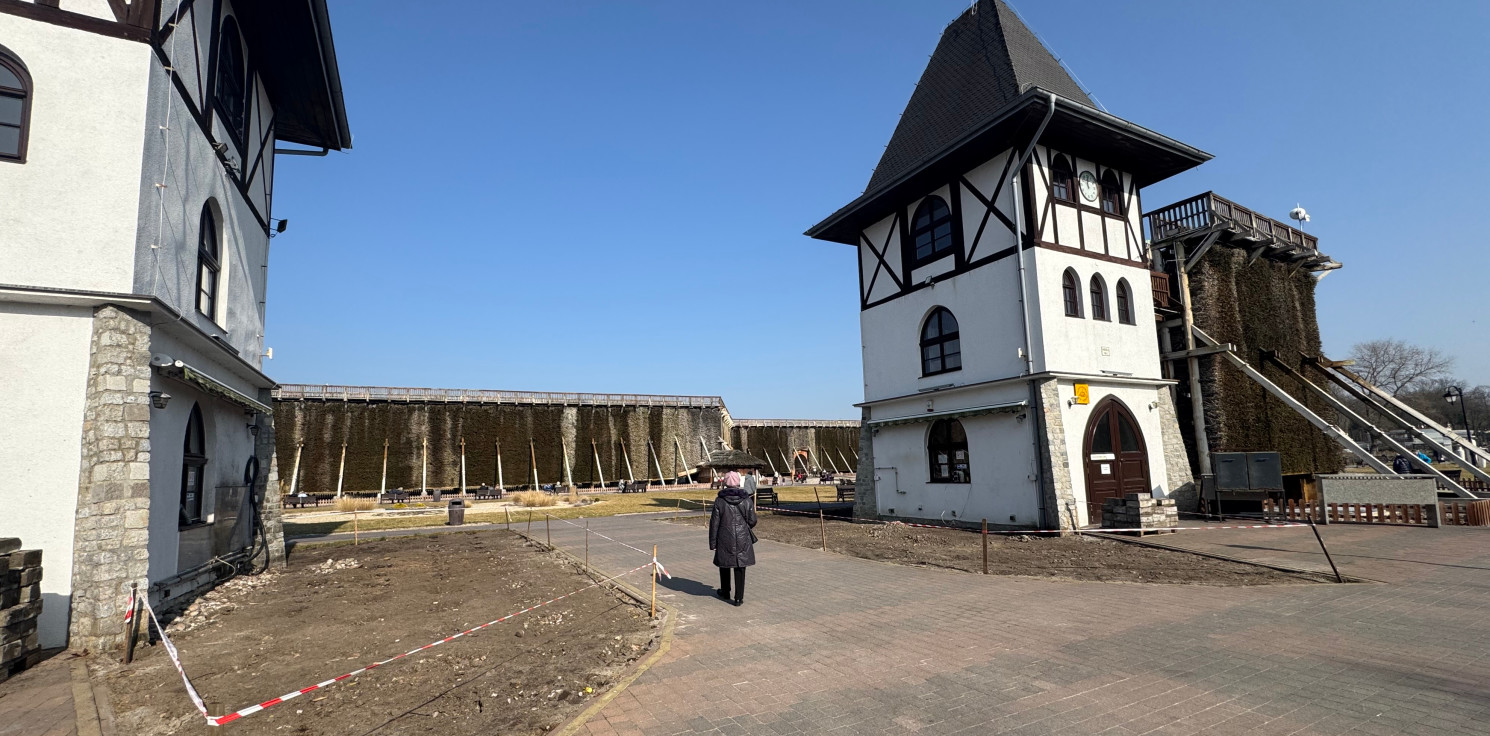 Inowrocław - Będą zmiany wokół wieżyczek tężni solankowej