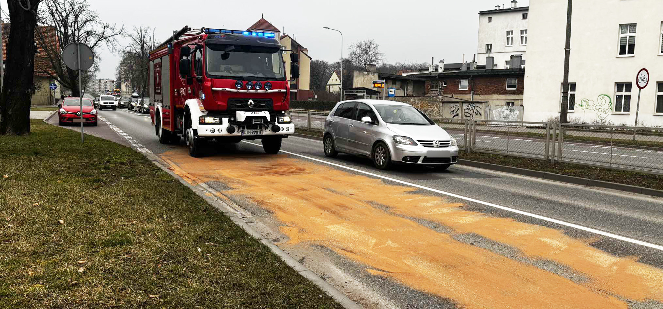 Inowrocław - Zderzenie dwóch samochodów na Ratuszowej