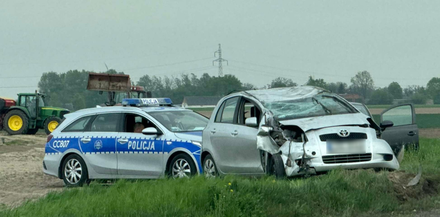 Region - Zderzenie osobówek. Dwie osoby trafiły do szpitala 