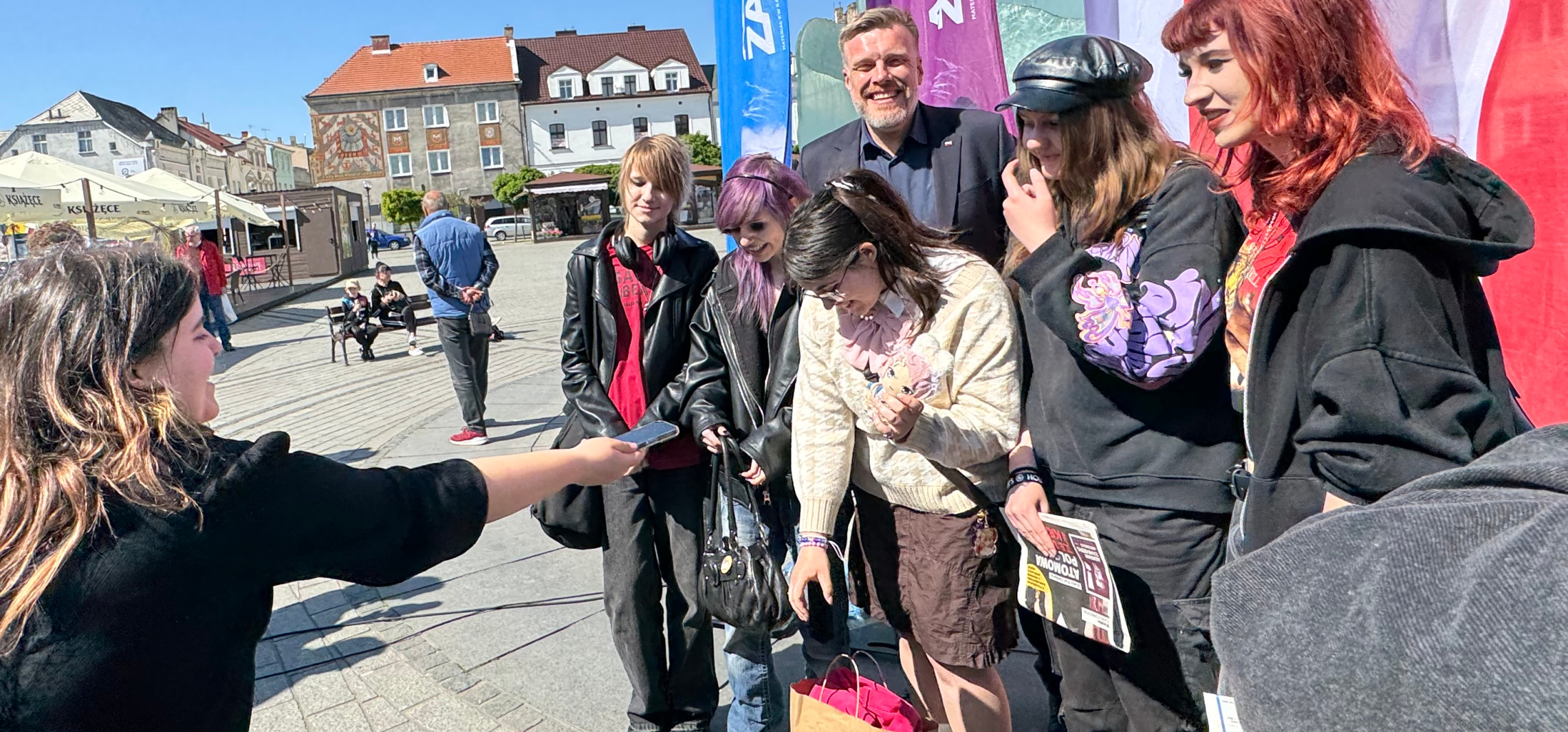 Inowrocław - Adrian Zandberg przyciągnął na Rynek młodych inowrocławian