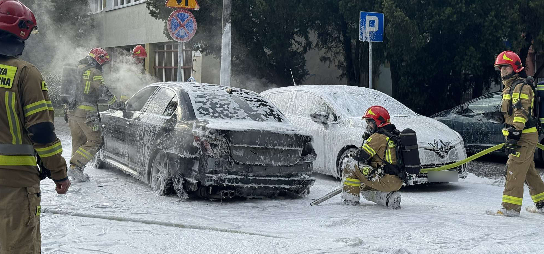 BMW spłonęło na osiedlu Piastowskim