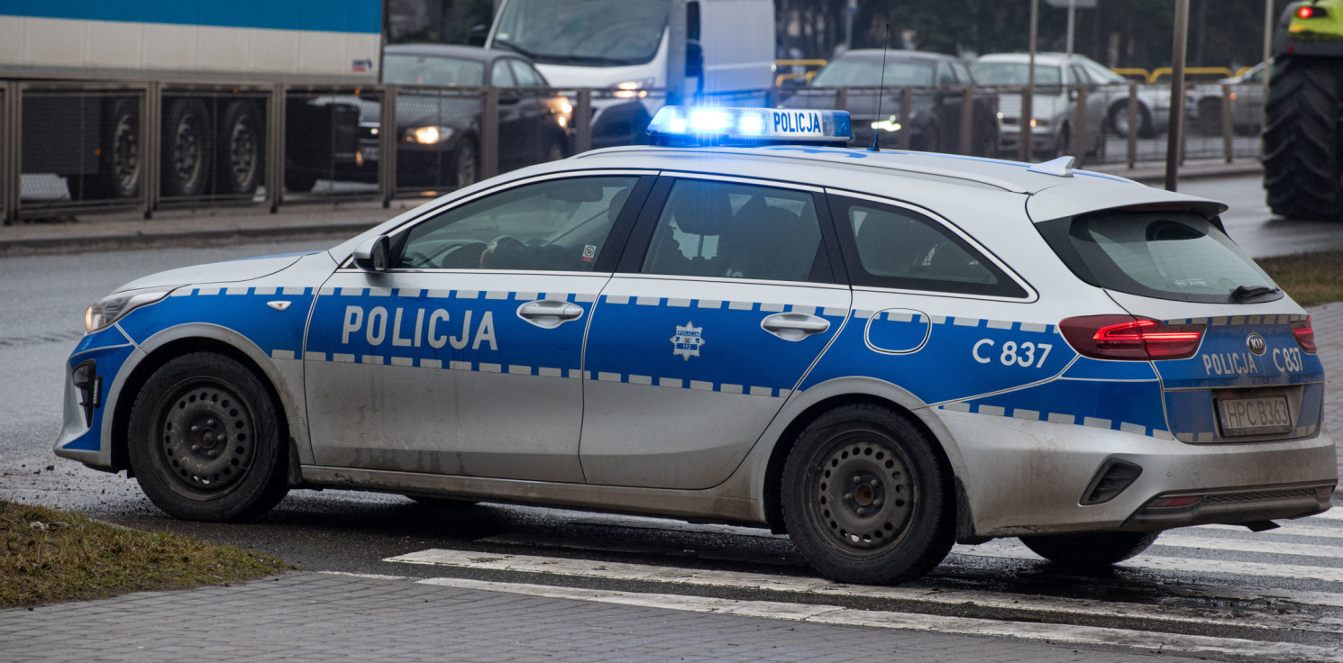 Mogilno - Kompletnie pijany kierowca ciężarówki jechał slalomem. Miał dwa promile