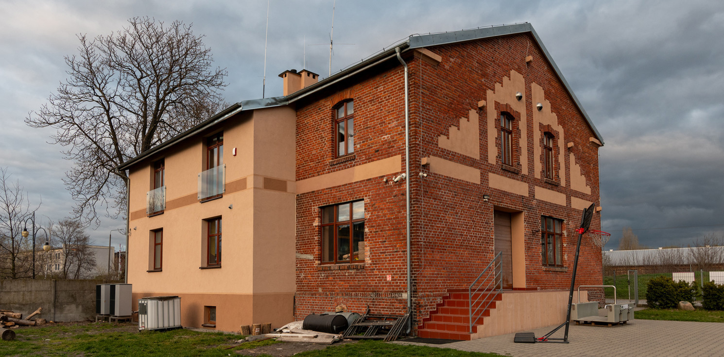 Inowrocław - Piwnica tego budynku stanie się "świątynią" majsterkowiczów. Rusza "ŁomShop"