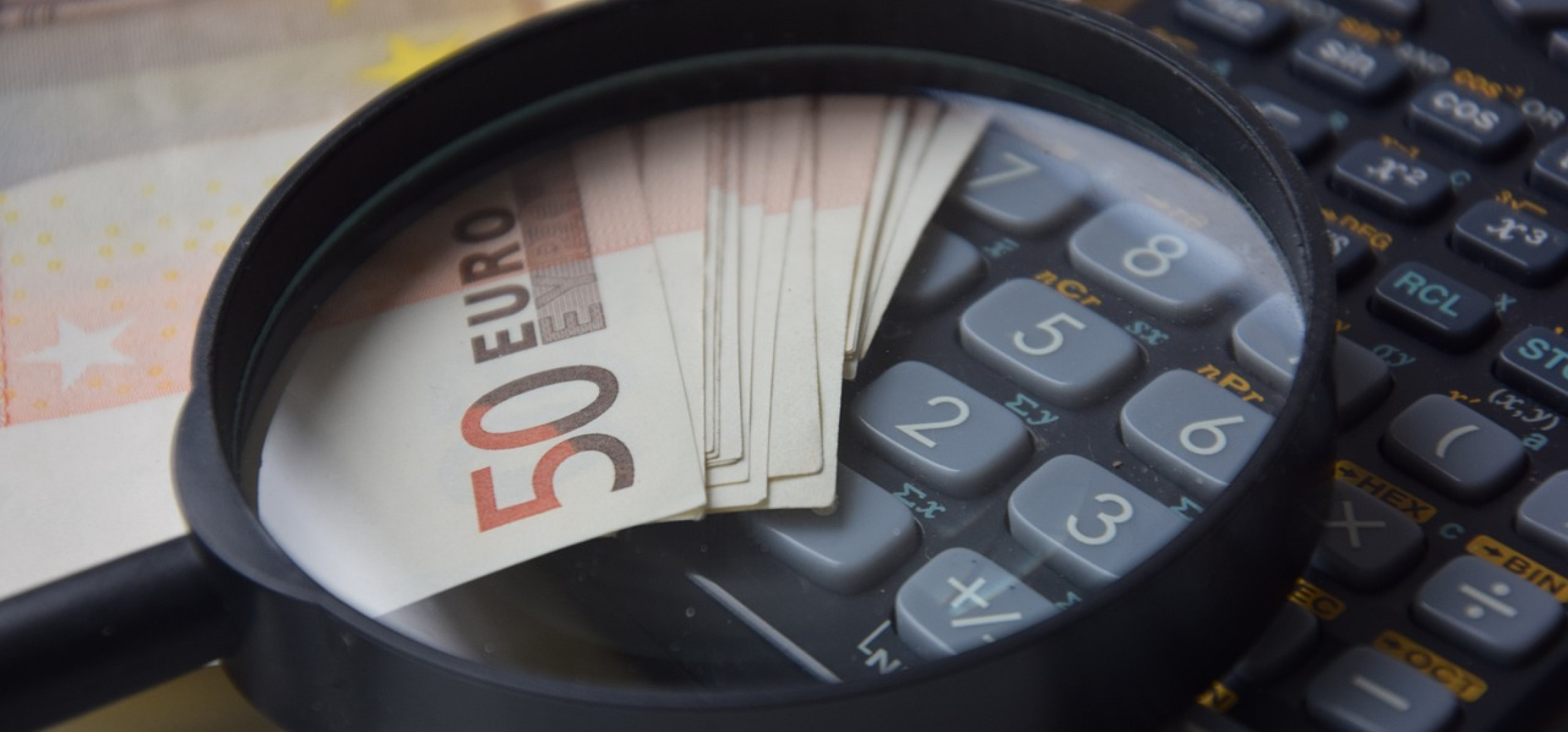 Podatek akcyzowy od auta z zagranicy – najważniejsze informacje na 2025 rok