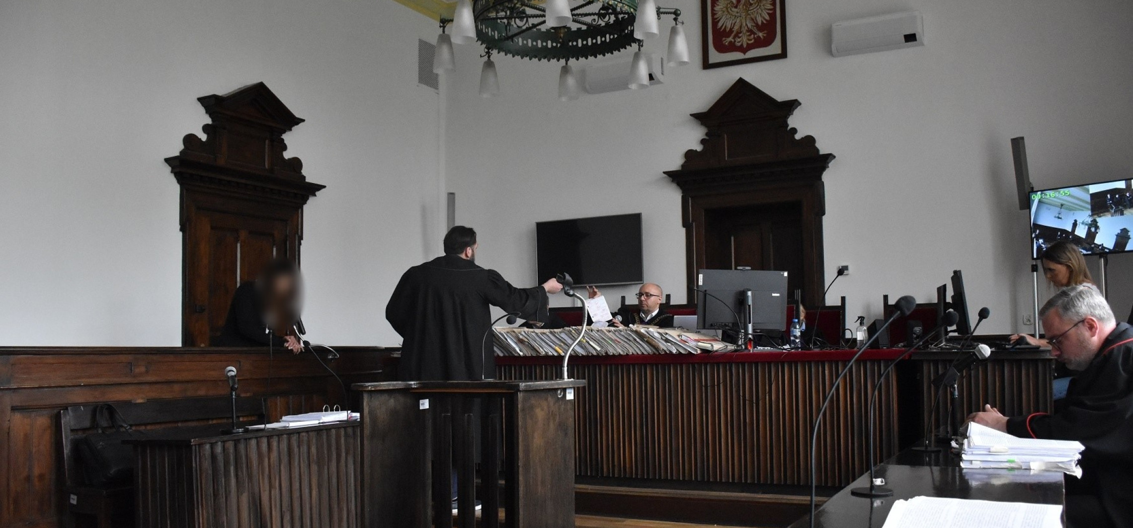 Afera fakturowa: Słodycze, elfy i faktury. Co się stało z miejskimi pieniędzmi?