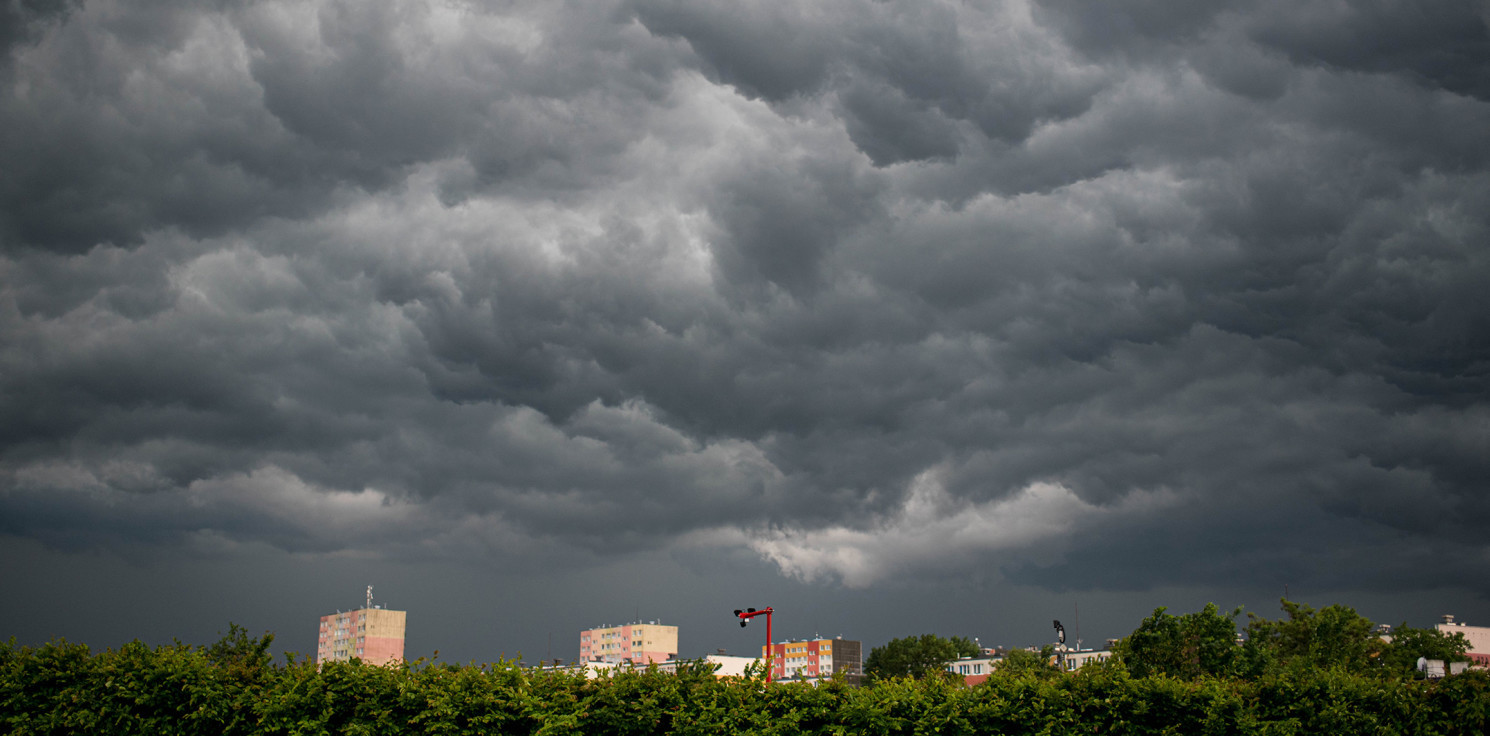 Inowrocław - Pomarańczowy alert IMGW. Pogoda może dziś być niebezpieczna
