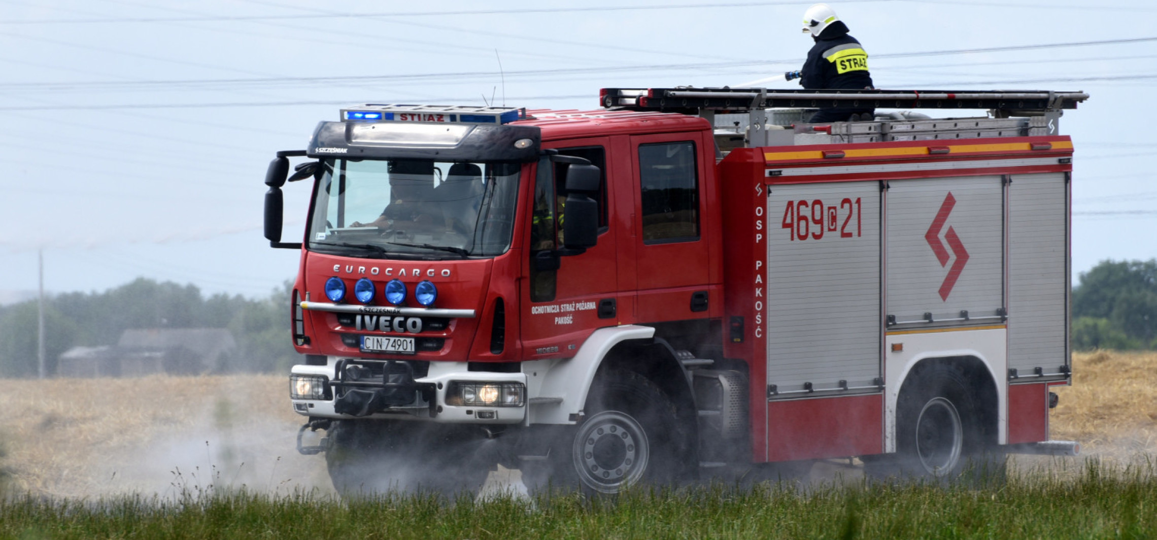 Burzliwa noc w Inowrocławiu i powiecie. Strażacy mieli pełne ręce roboty