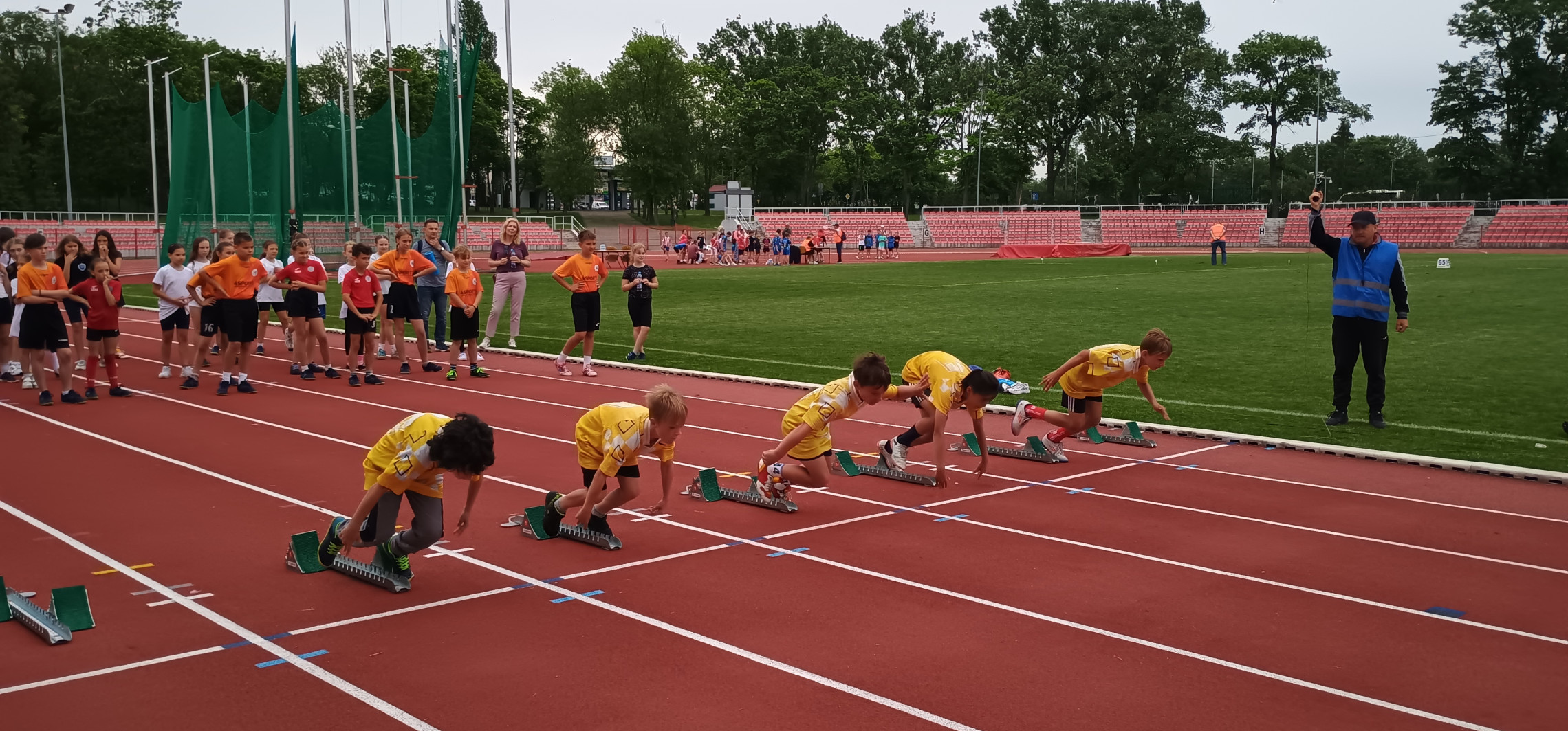 Inowrocław - Trójbój lekkoatletyczny przyciągnął młodych sportowców na stadion miejski
