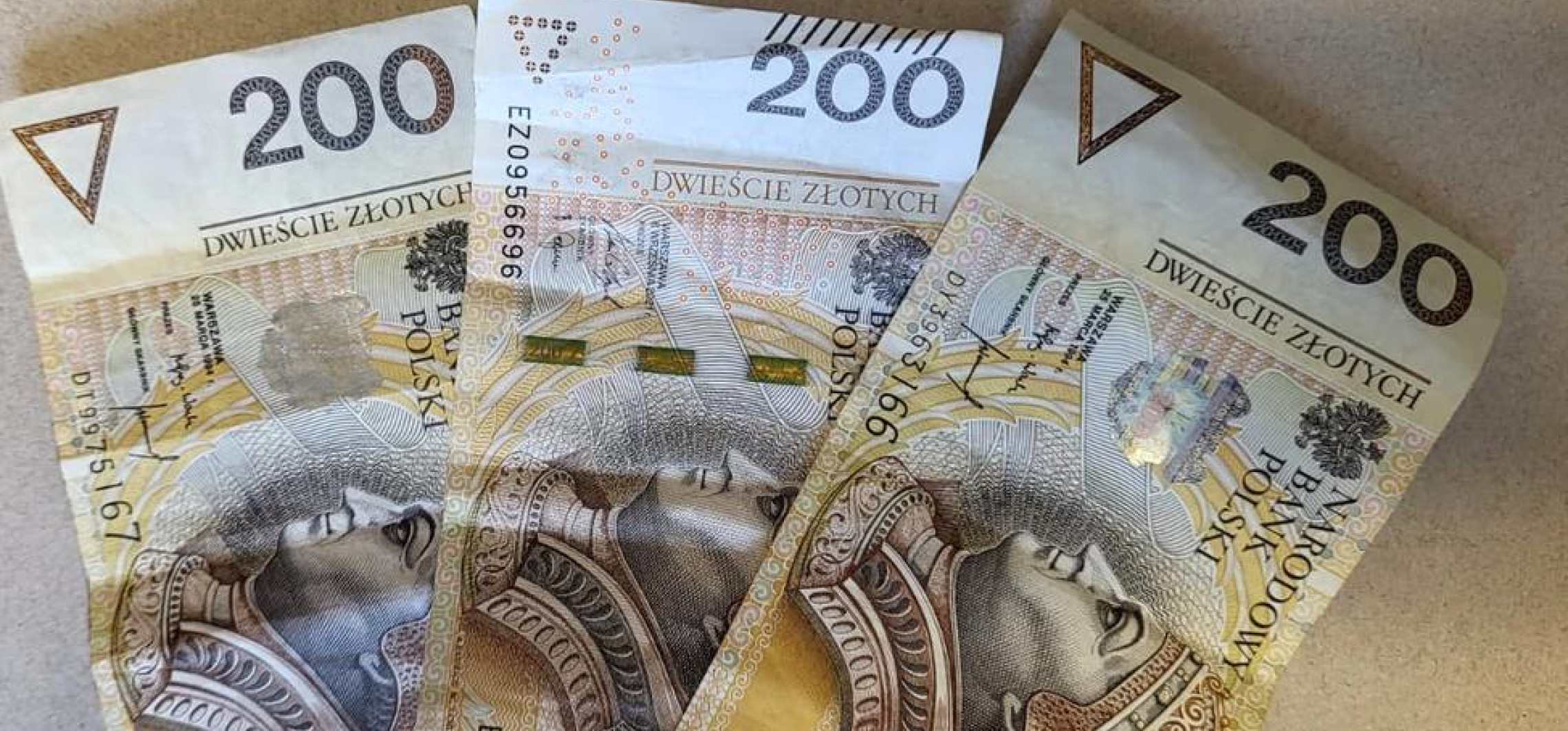 Zaproponował policjantom 600 zł. Mocno pogorszył swoją sytuację