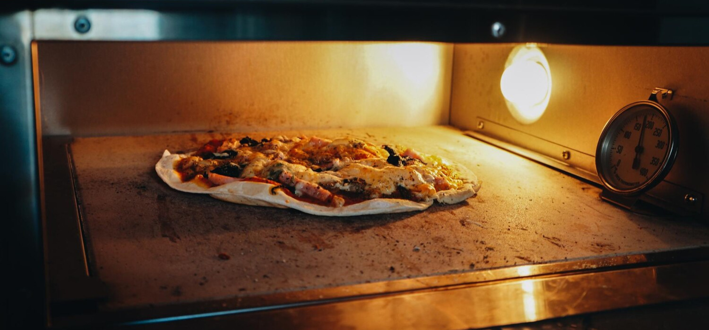 Region - Czy warto inwestować w piec gastronomiczny do pizzy?