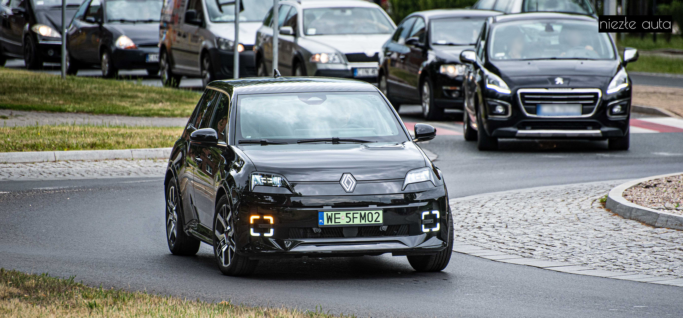 Test: Renault 5 wraca w wielkim stylu. Są zaskoczenia