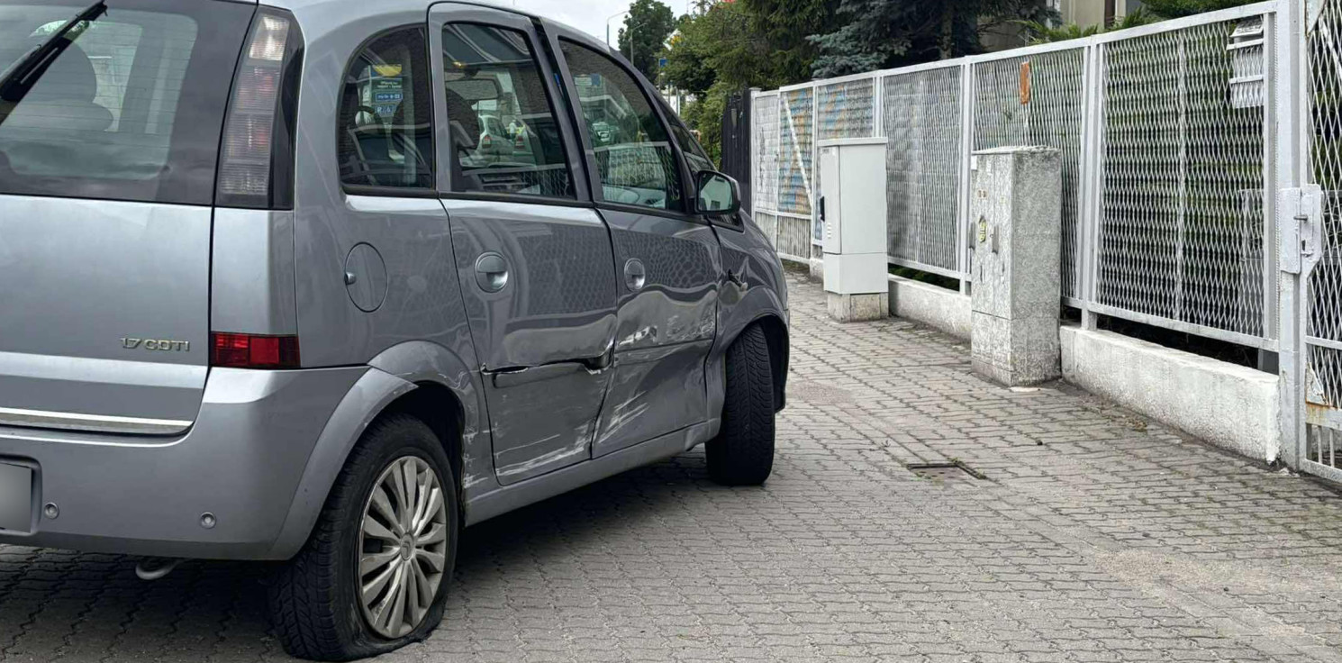 Inowrocław - Zderzenie opla i bmw na ul. Jacewskiej