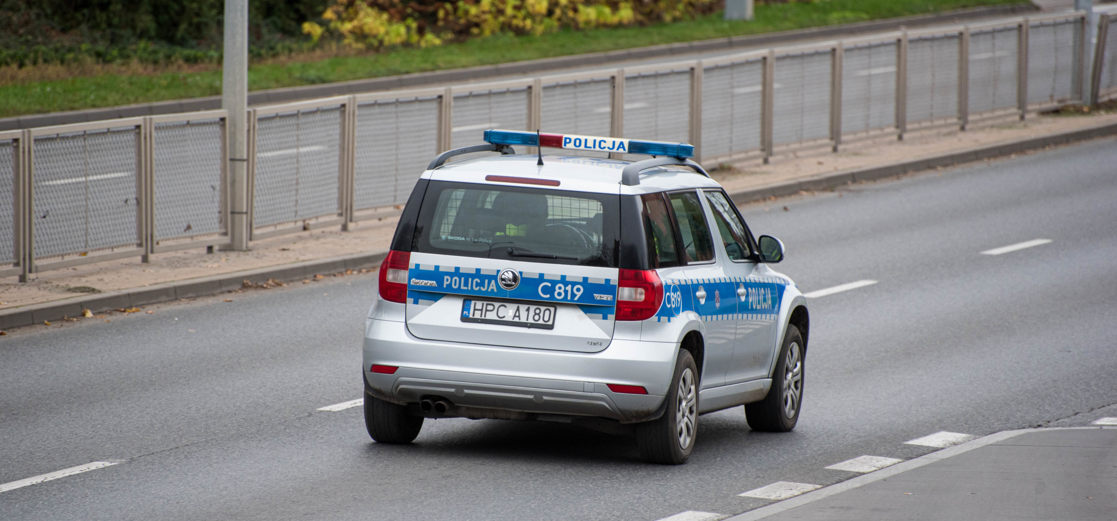 Groził policjantom w sieci. Trafił do aresztu