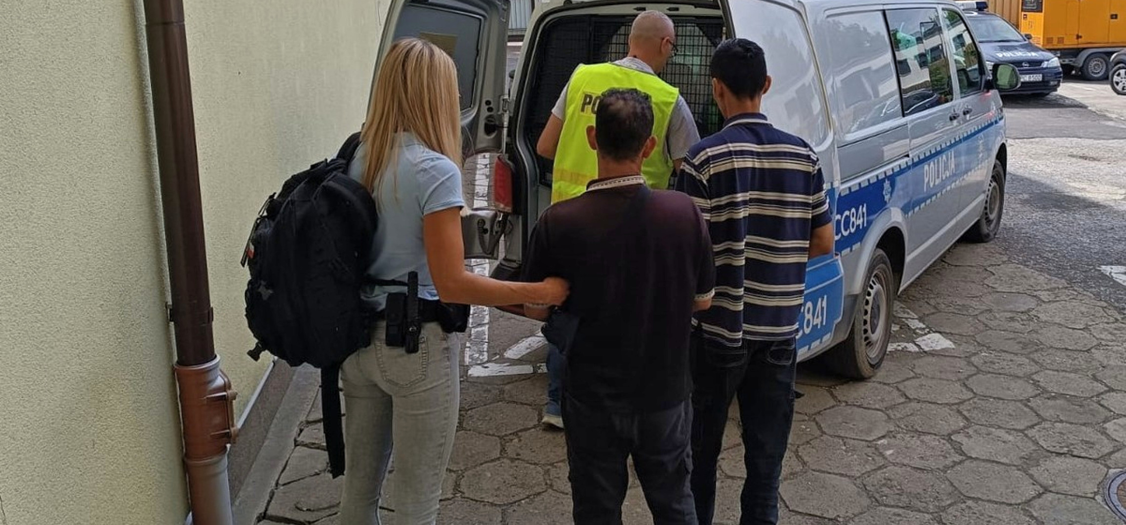 Co się stało z zatrzymanymi migrantami z Mogilna? Nic. Poszli w swoją stronę