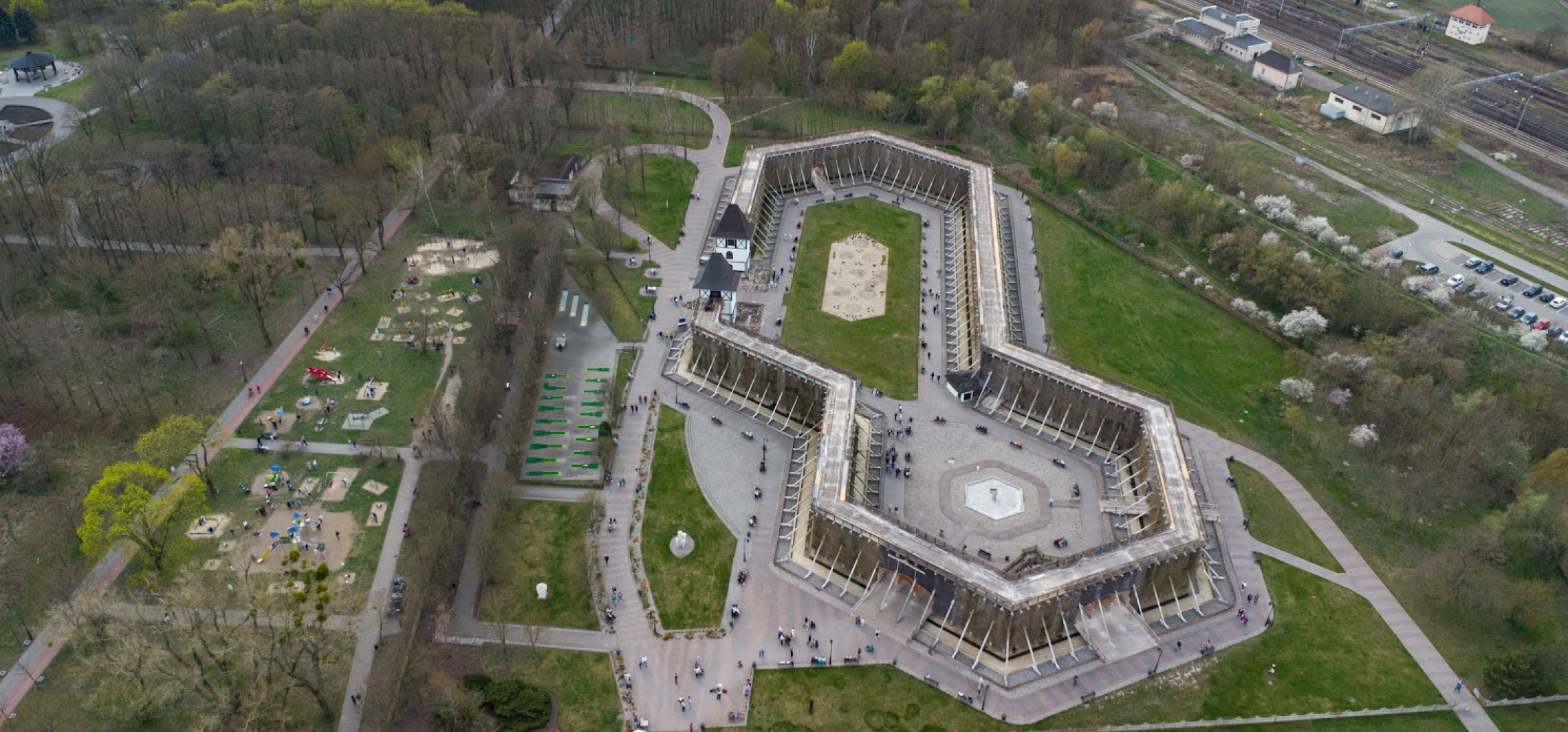 W Parku Solankowym popłynie woda z dystrybutora