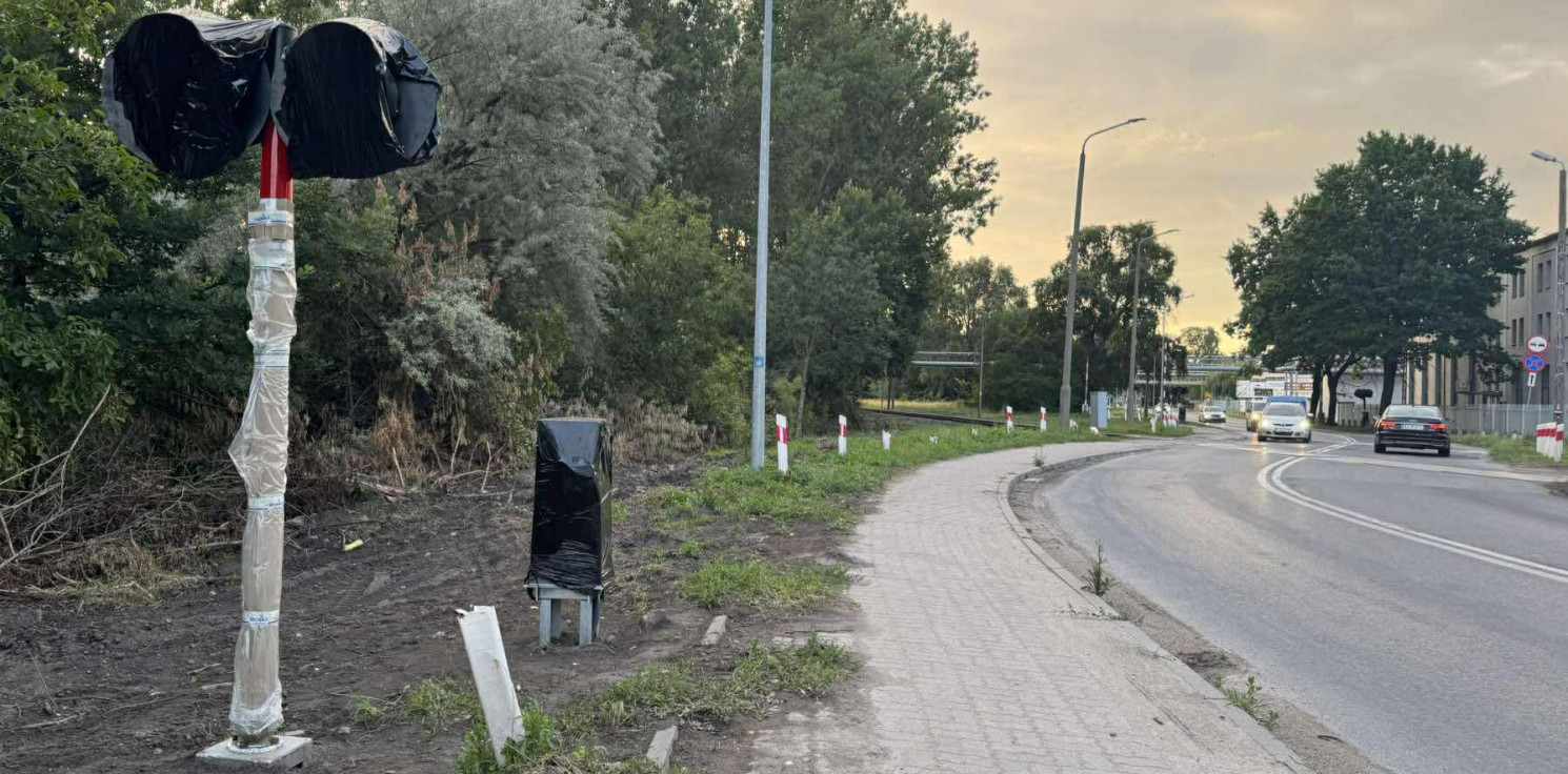 Inowrocław - Kolej modernizuje przejazd w Mątwach
