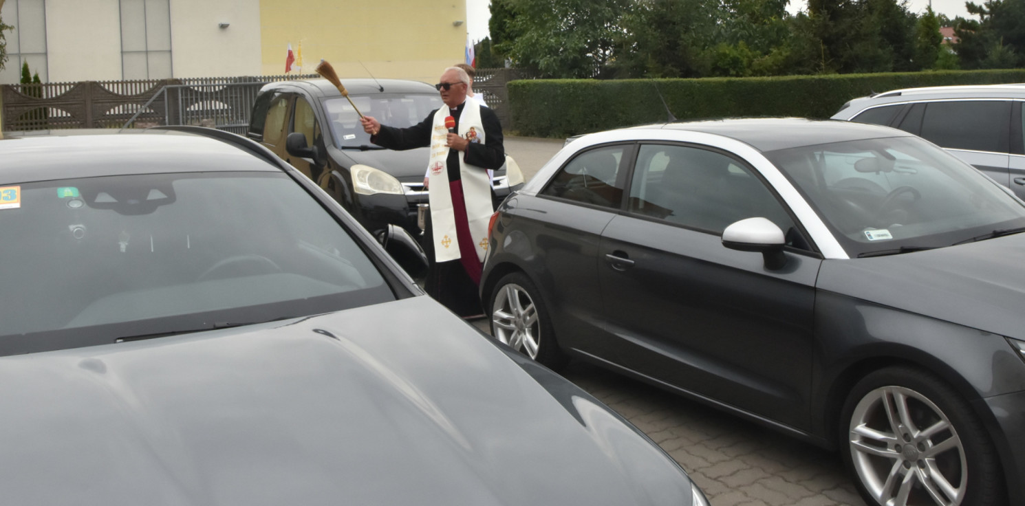 Inowrocław - Festyn, rajd i święcenie aut. Święto patrona kierowców