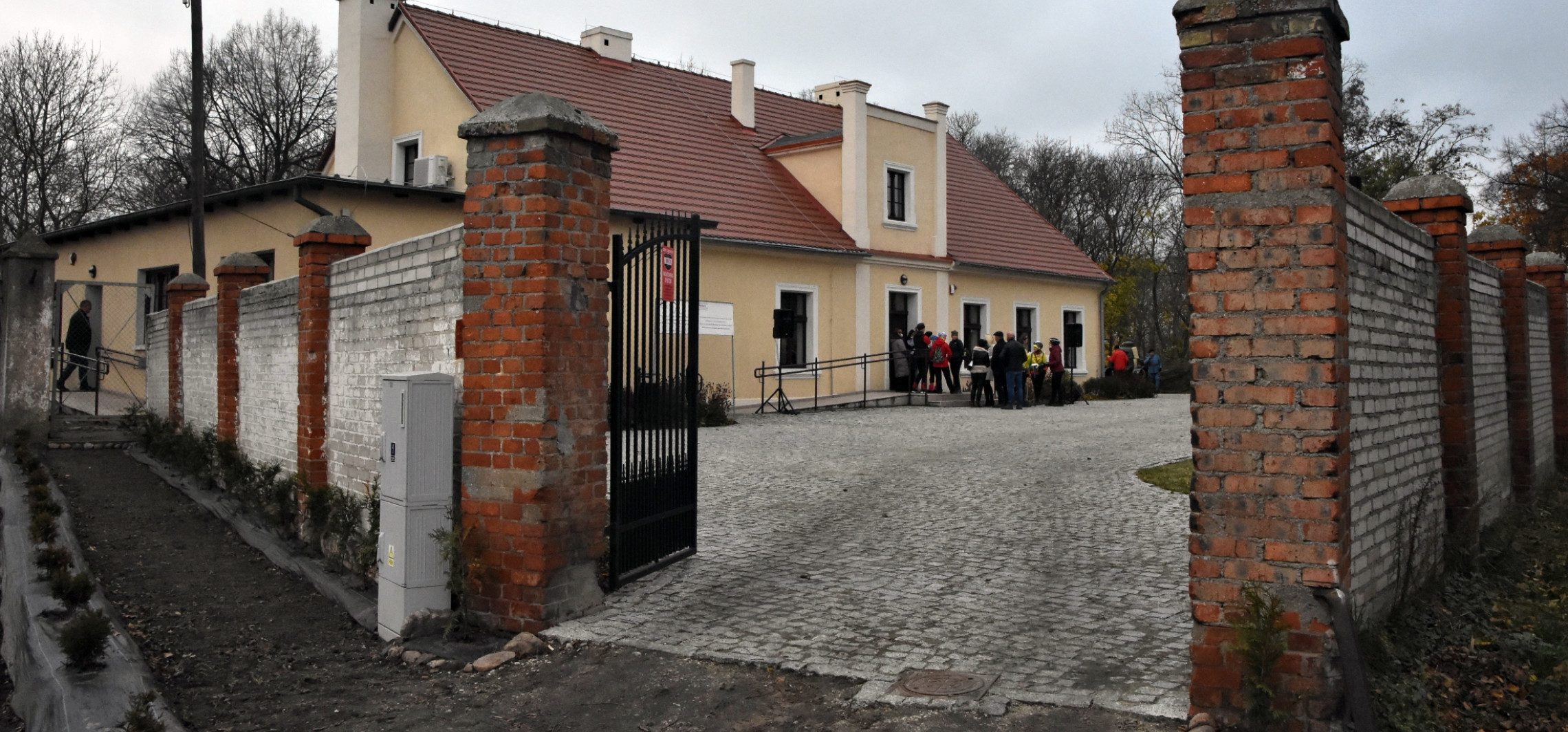 Dworek w Parchaniu znów wymaga inwestycji