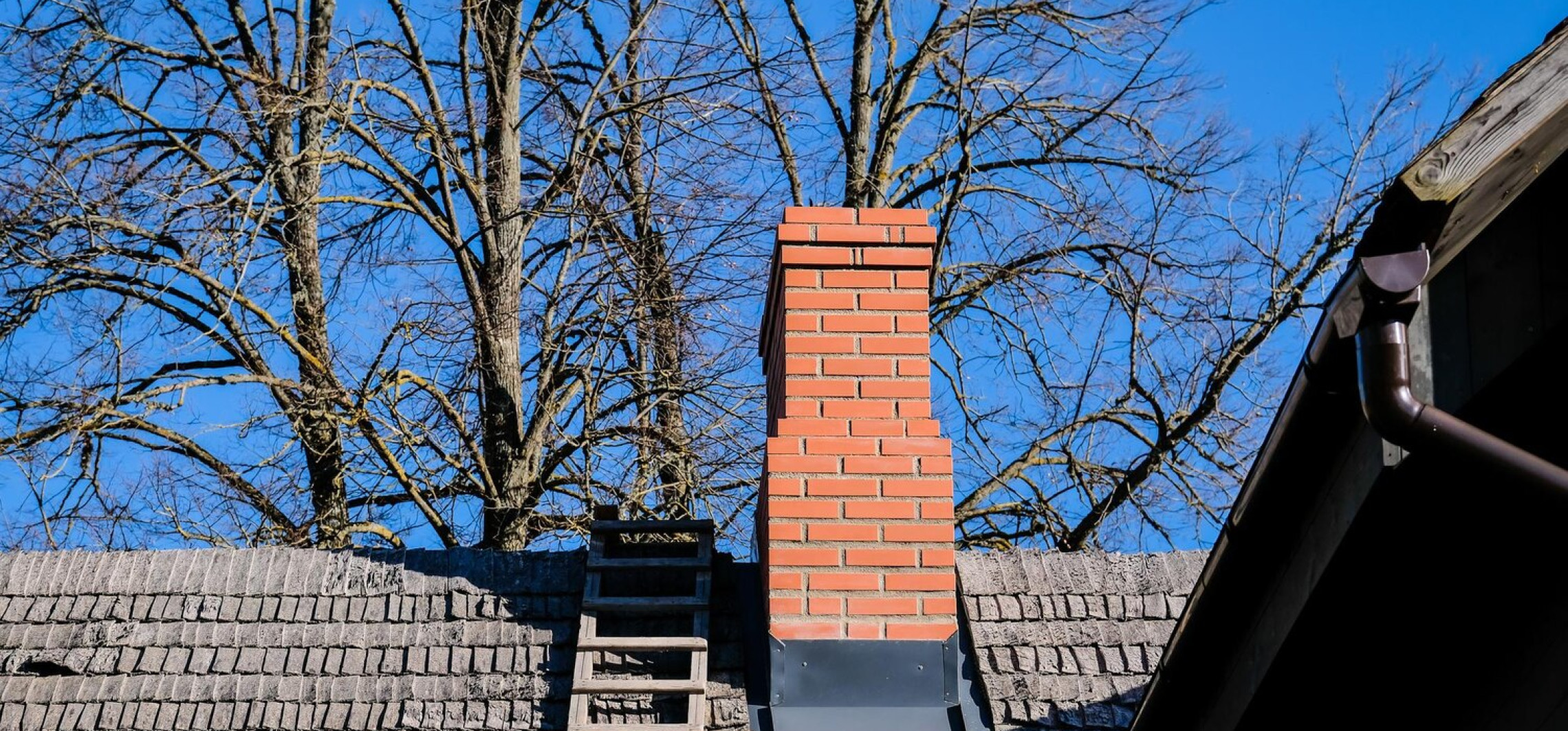 Z czego składa się nowoczesny system kominowy?