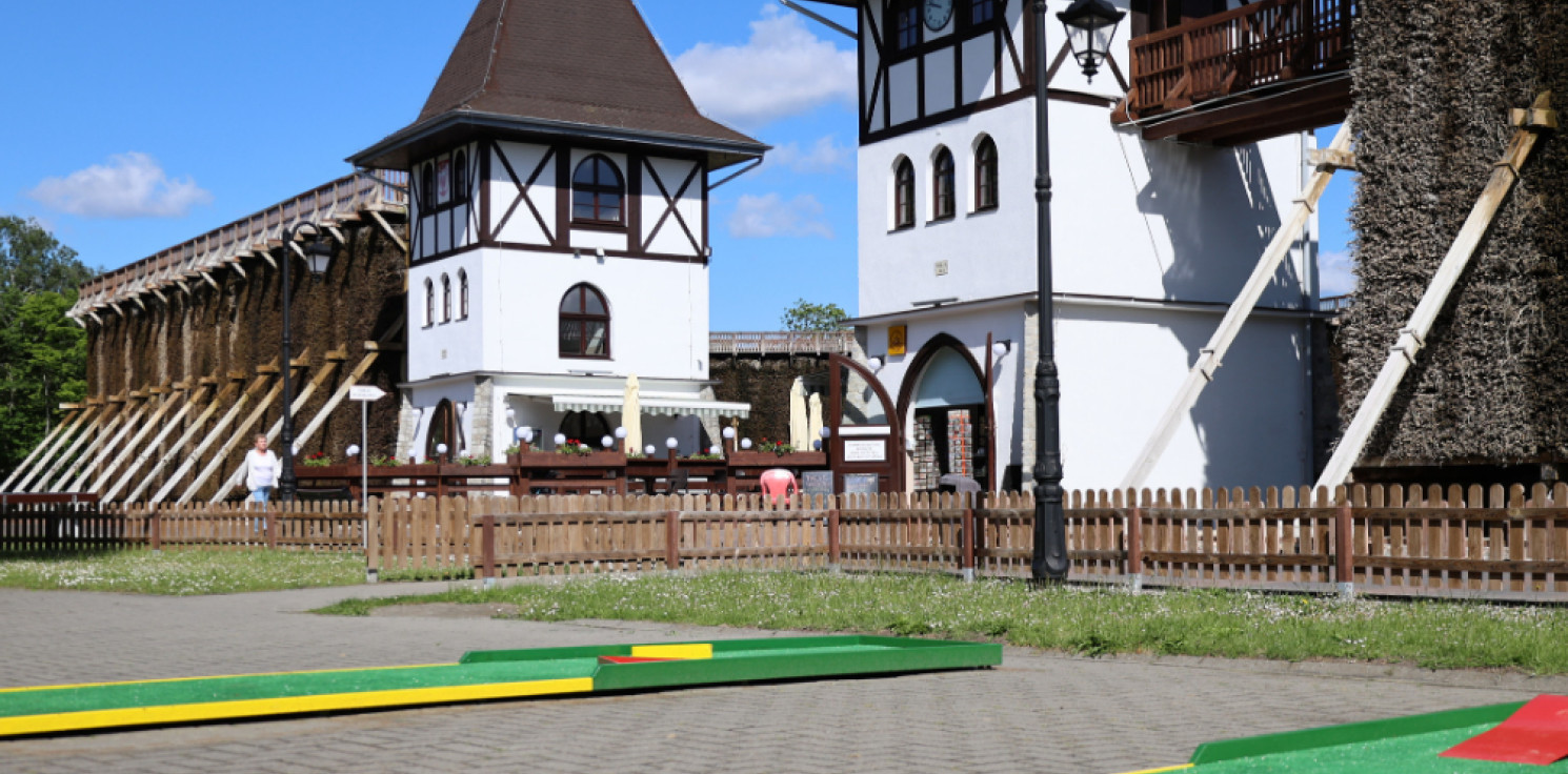 Inowrocław - Golf w wersji mini pod tężniami