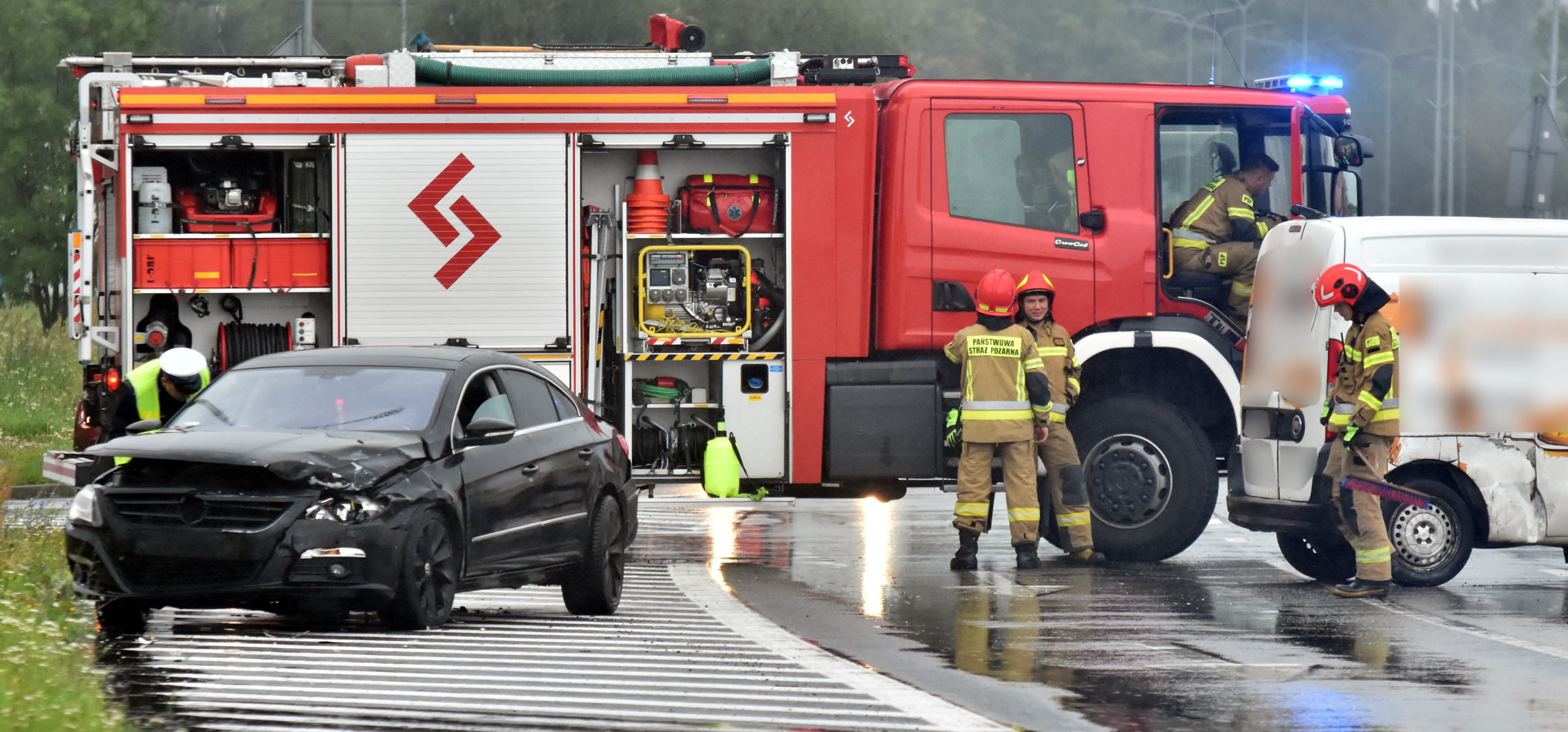 Dwa auta zderzyły się na osiedlu Rąbin