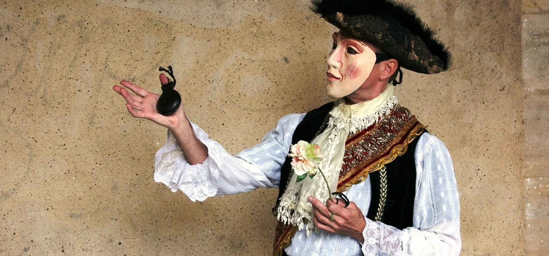 Nowe imprezy w mieście. Teatry uliczne, muzyka przy tężni i nie tylko