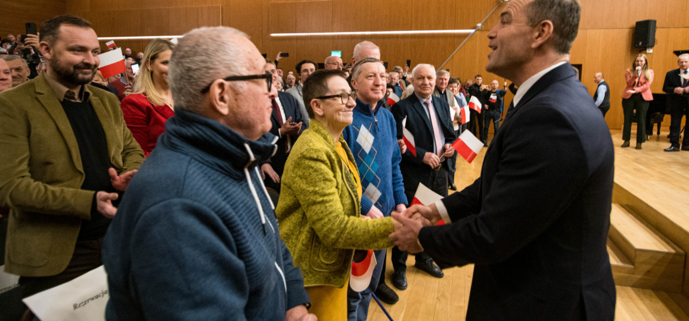 Inowrocław - Karol Nawrocki dziś zostanie prezydentem. W Inowrocławiu witano go owacjami na stojąco