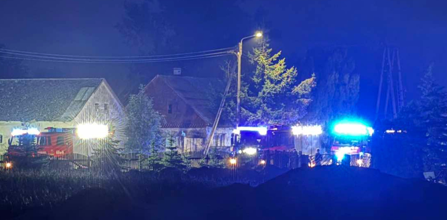 Region - Pożar w Radojewicach. Trwa akcja straży