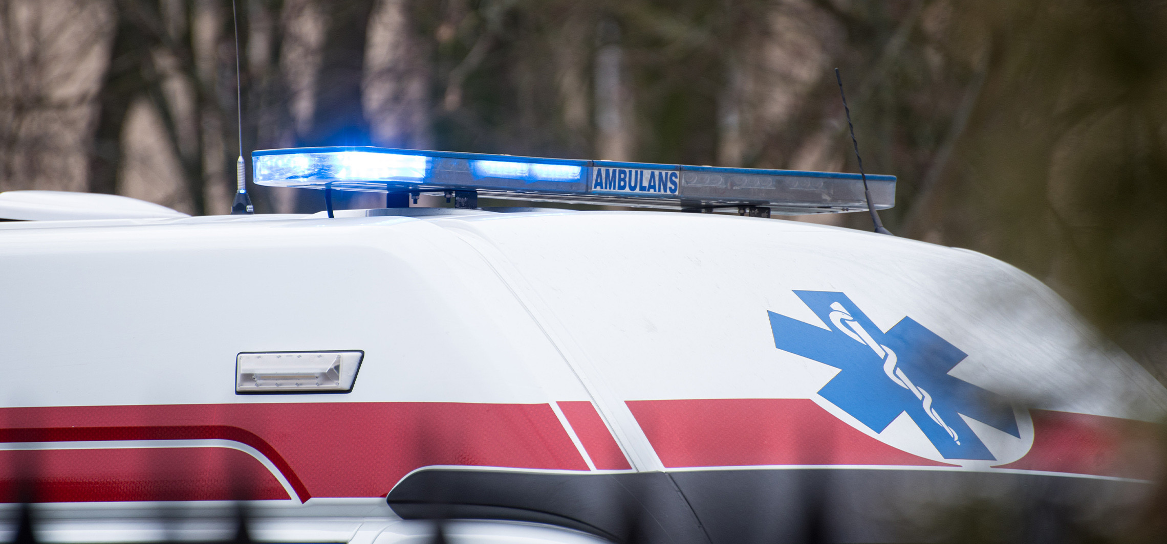 Zderzenie dwóch motocykli. Trzy osoby z obrażeniami