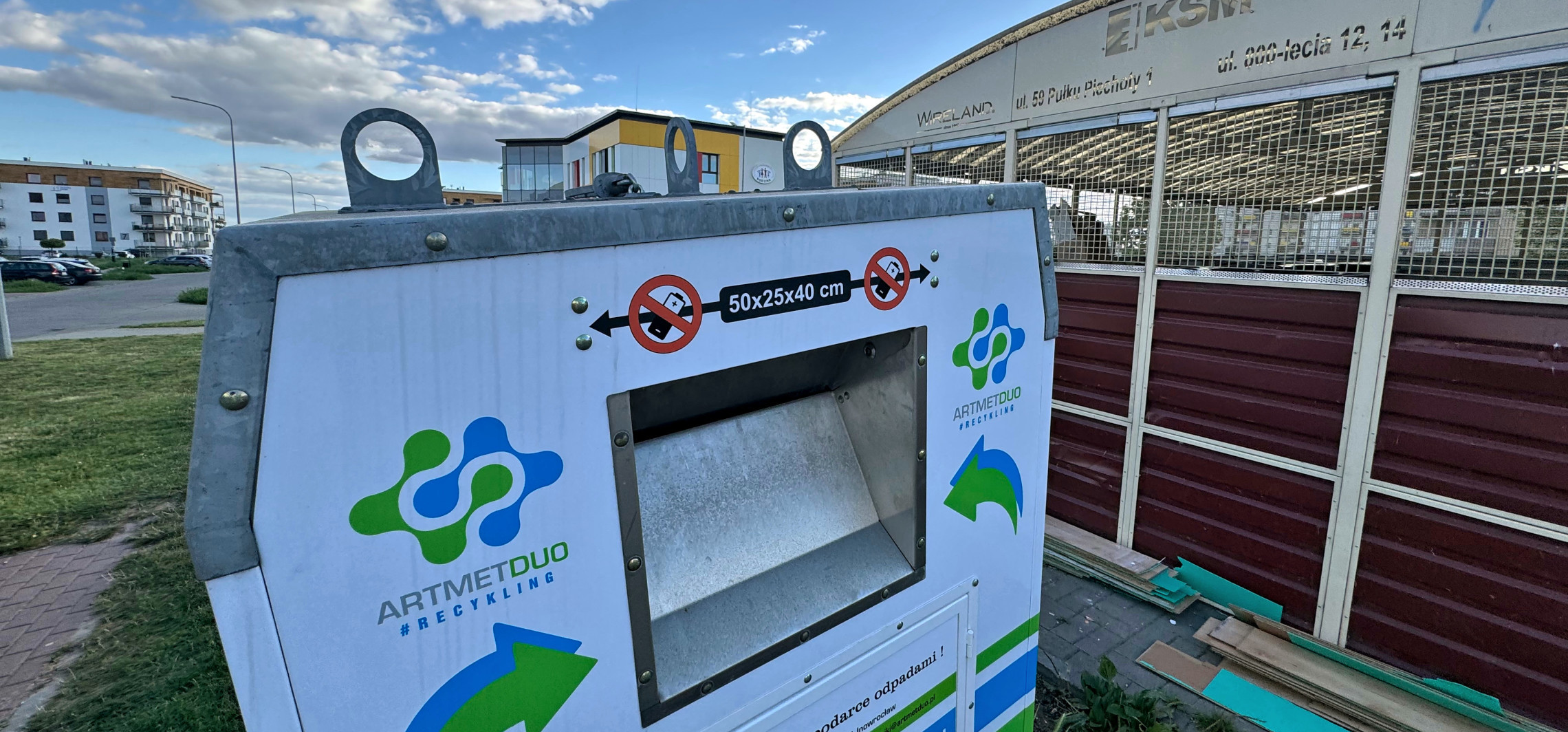 Nowe pojemniki na osiedlach. Do czego służą?