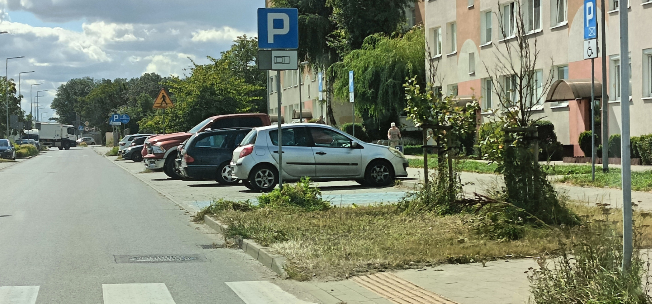 Oszustwo na żołnierza, skoszone zarośla, uratowana 58-latka