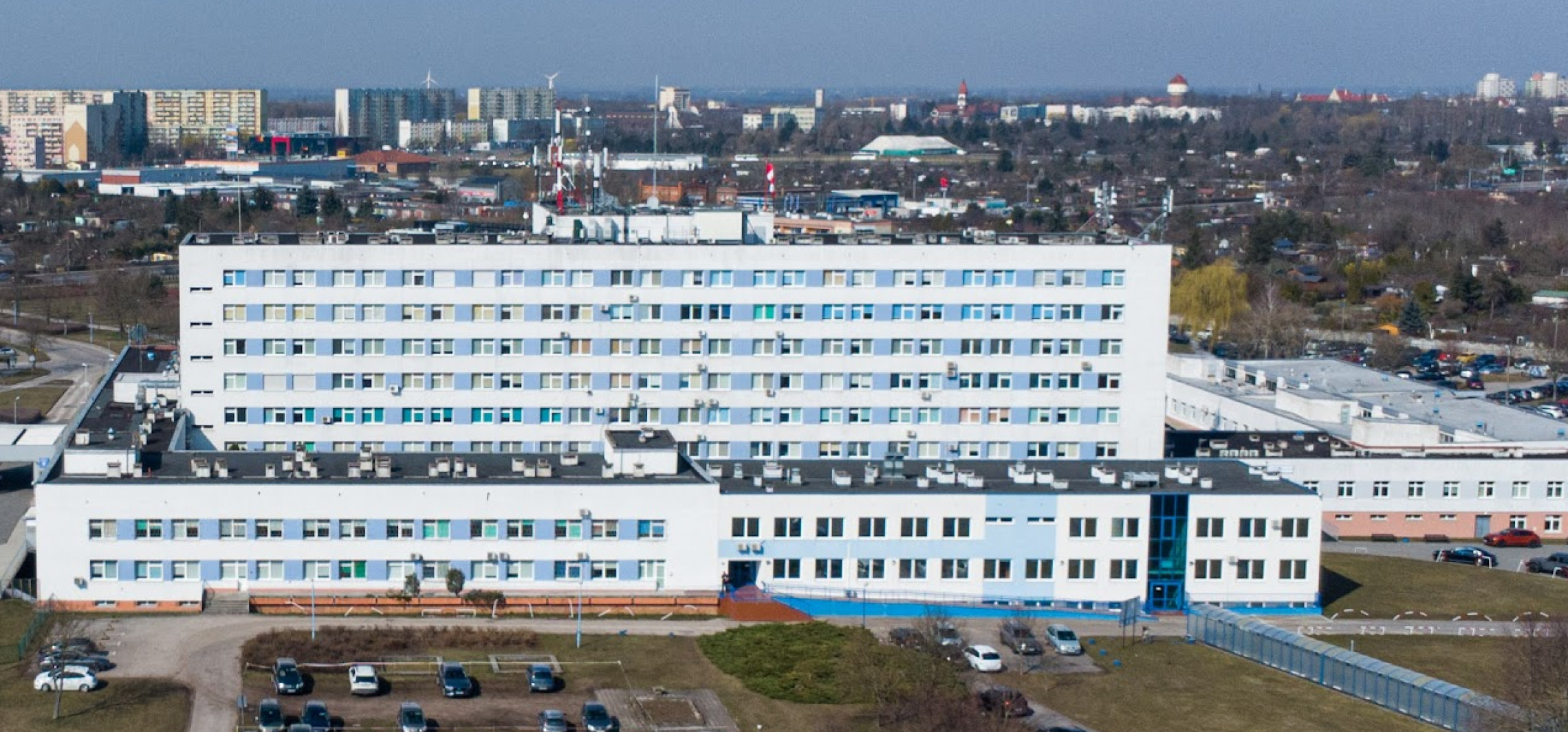 2 miliony dla szpitala, kultowe auta i większa dyscyplina dla dyrektorów szkół