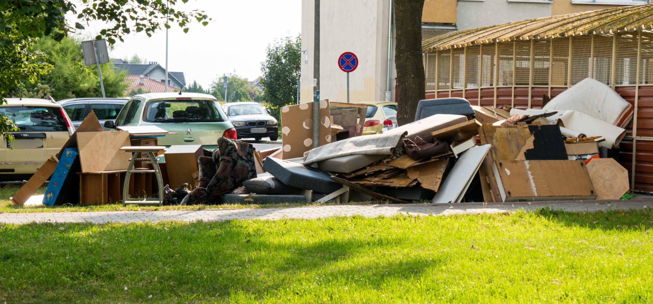 Na osiedlach powstają miniwysypiska