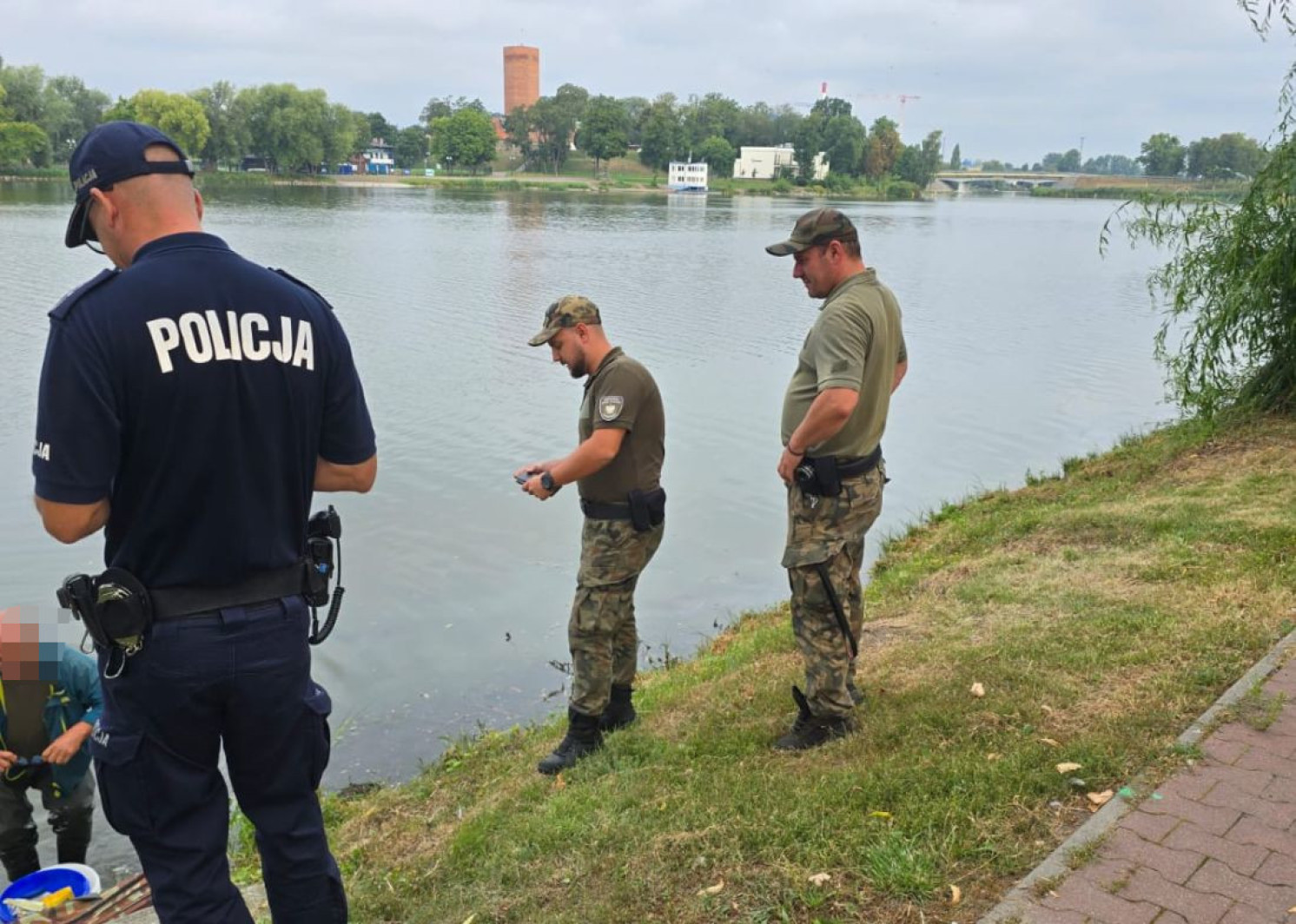 Wędkowanie pod kontrolą. Służby nad Gopłem