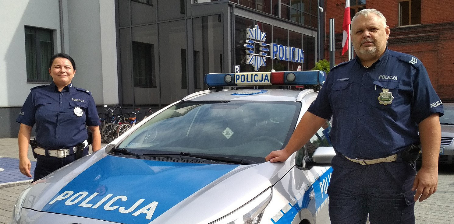 Inowrocław - Zakrztusiła się lizakiem. Pomogli policjanci