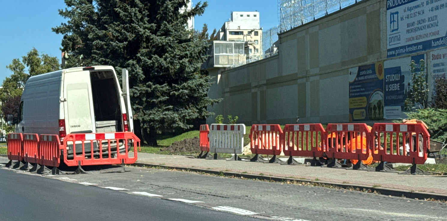 Inowrocław - Akcja CBŚ w Inowrocławiu, stare wiaty znikają z ulic, jest nowa dyrektor OSiR-u