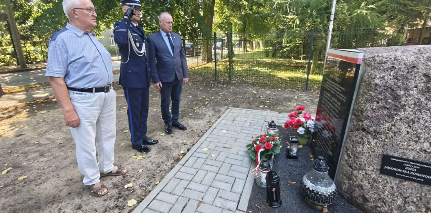 Region - Pamiętają o pomordowanych. Zapłonęły znicze
