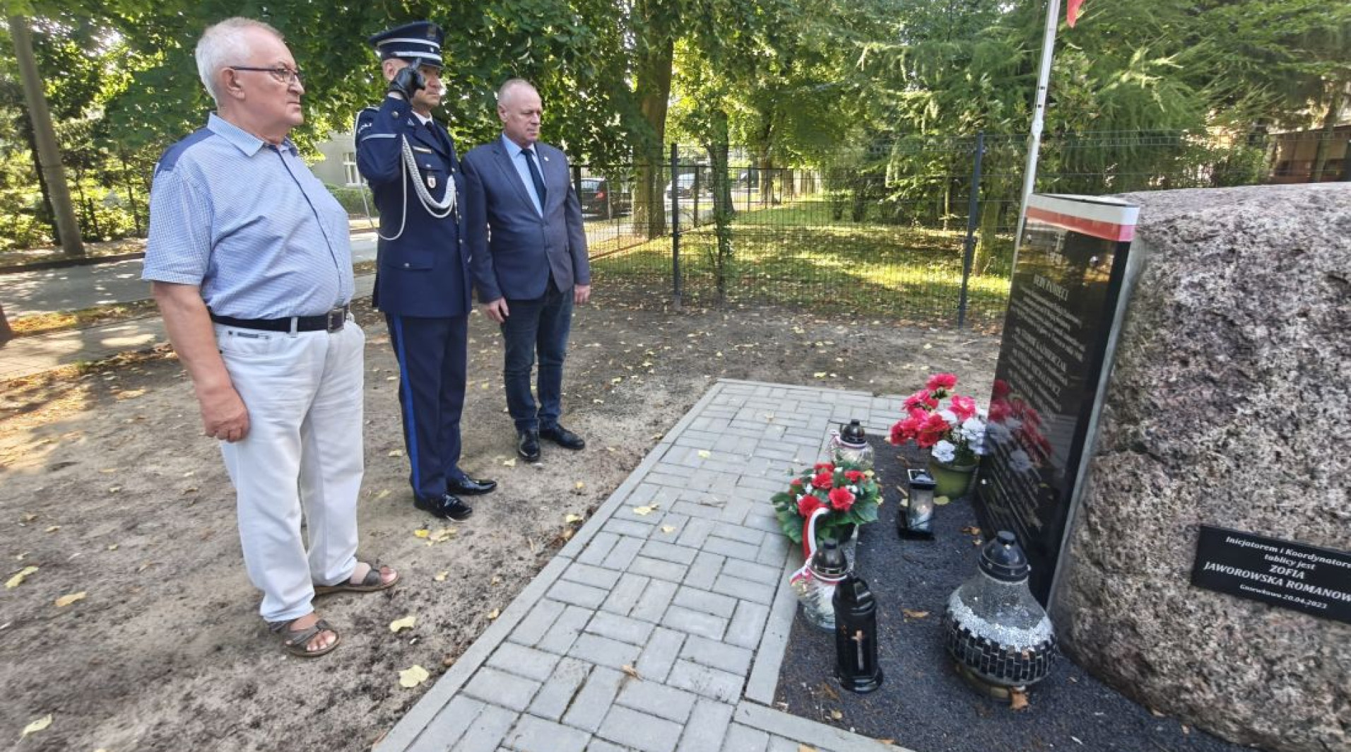 Pamiętają o pomordowanych. Zapłonęły znicze
