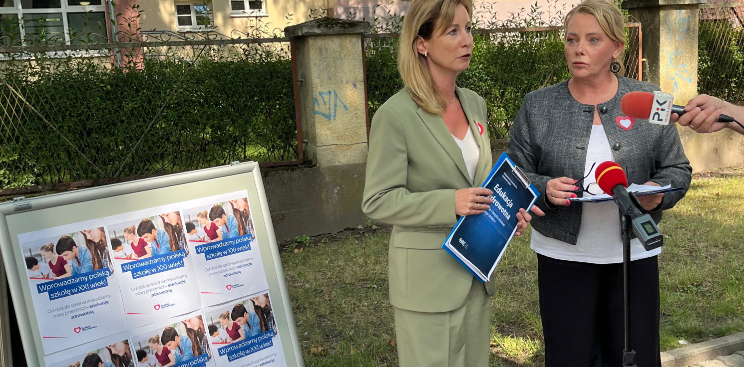 Inowrocław - Posłanki KO w obronie nowego przedmiotu. "Nie wypisujcie dzieci z edukacji zdrowotnej"