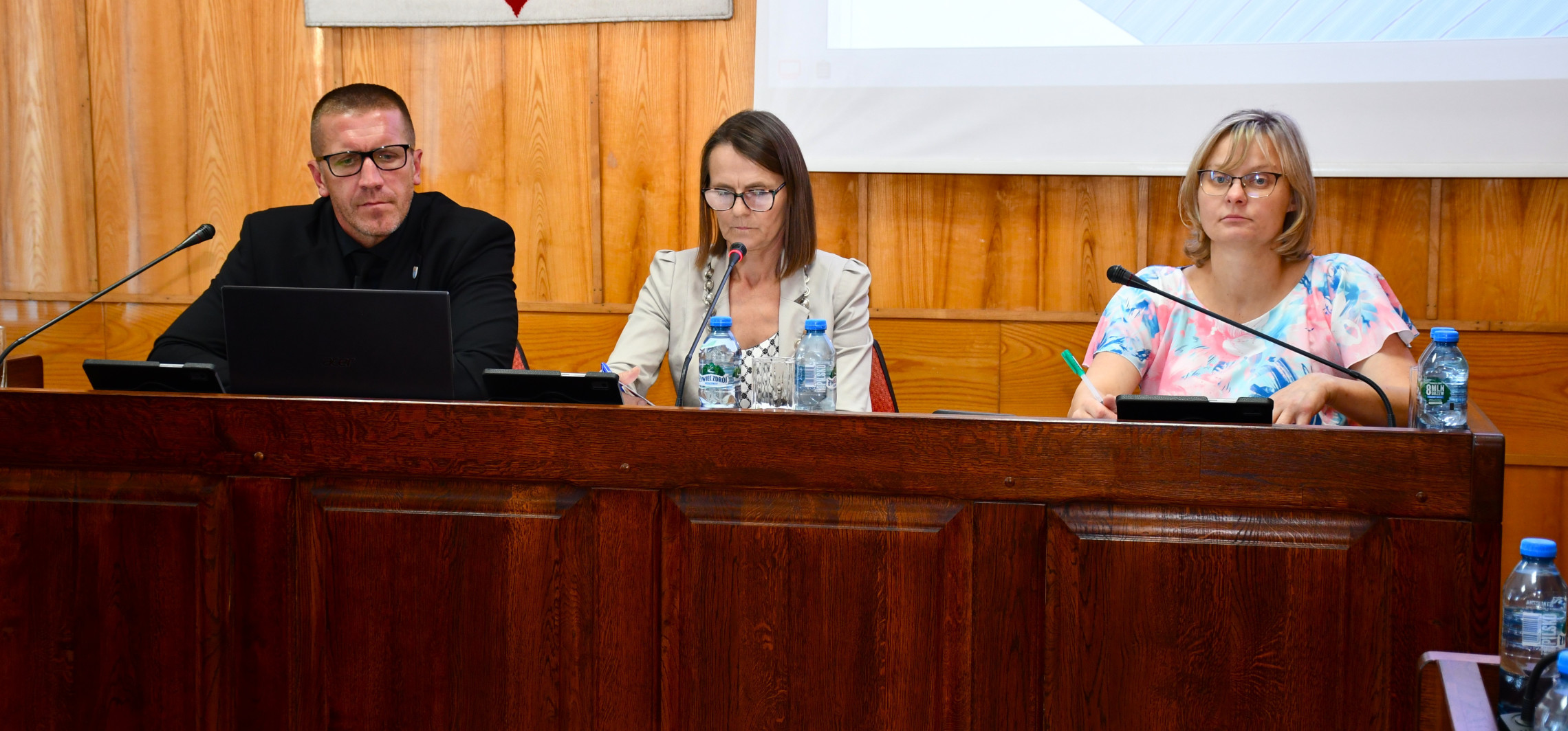 Radni "stracili zaufanie" do przewodniczącego. Kto go zastąpił?