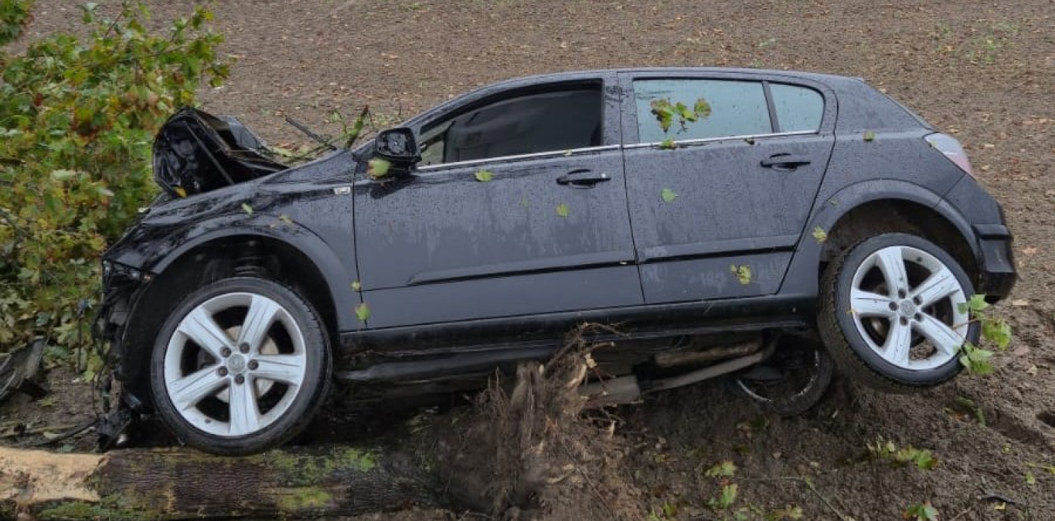 Mogilno - To cud, że nic mu się nie stało. Auto kompletnie rozbite