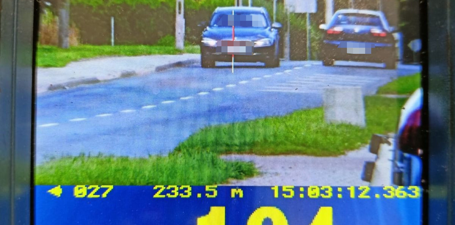 Inowrocław - Za szybko i bez uprawnień. Kierowca bmw narobił sobie problemów