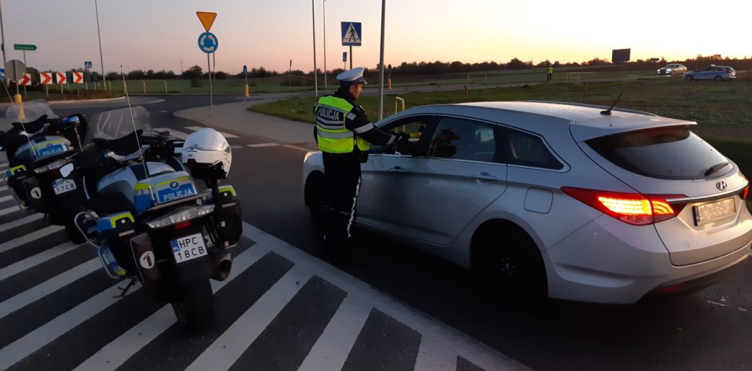 Mogilno - Nie wszyscy byli trzeźwi. Kierowca audi stracił "prawko"