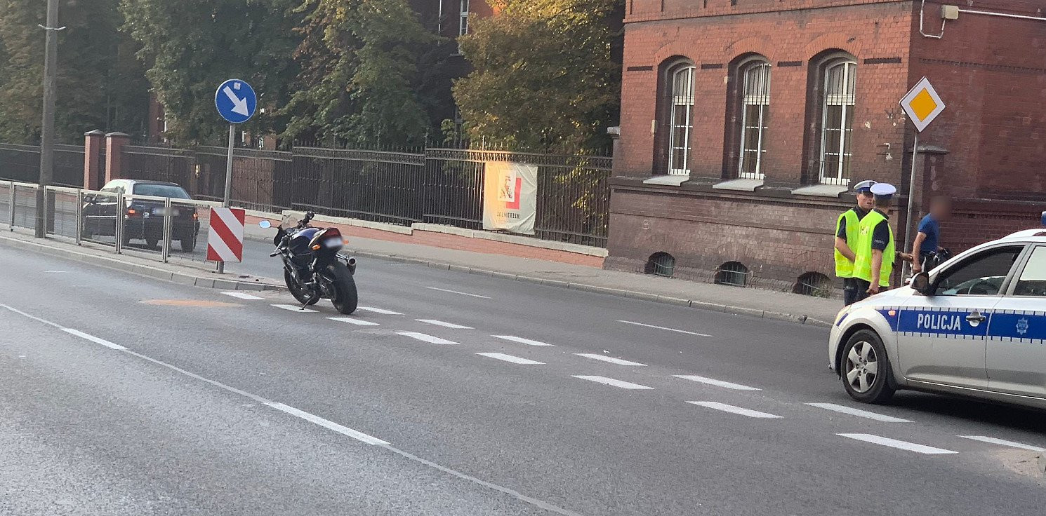 Inowrocław - Kolizja z udziałem motocyklisty na Dworcowej